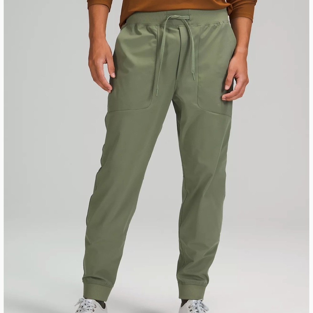 ABC Jogger
Warpstreme (ColourGreen Twill) - Picture 1 of 8